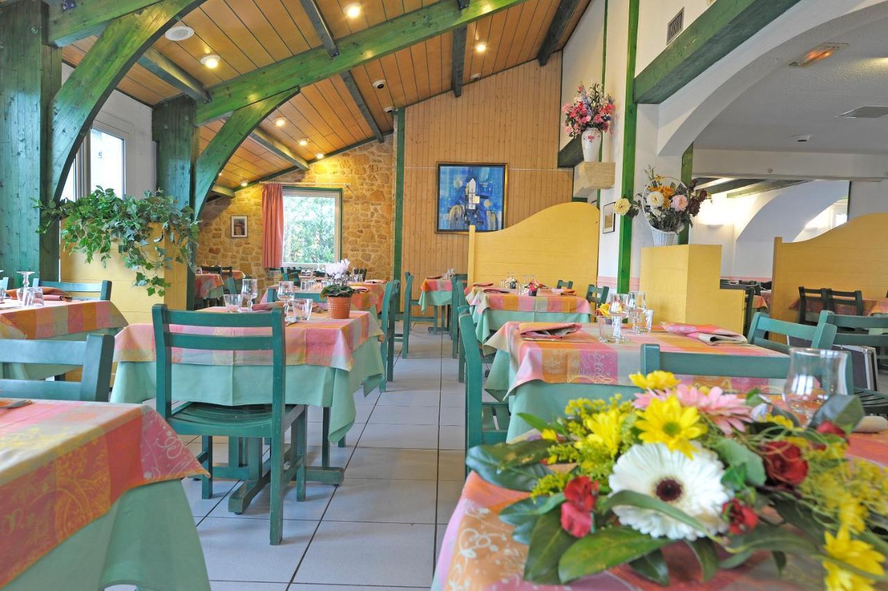 Logis Hotel Le Moulin Des Gardelles Riom Luaran gambar